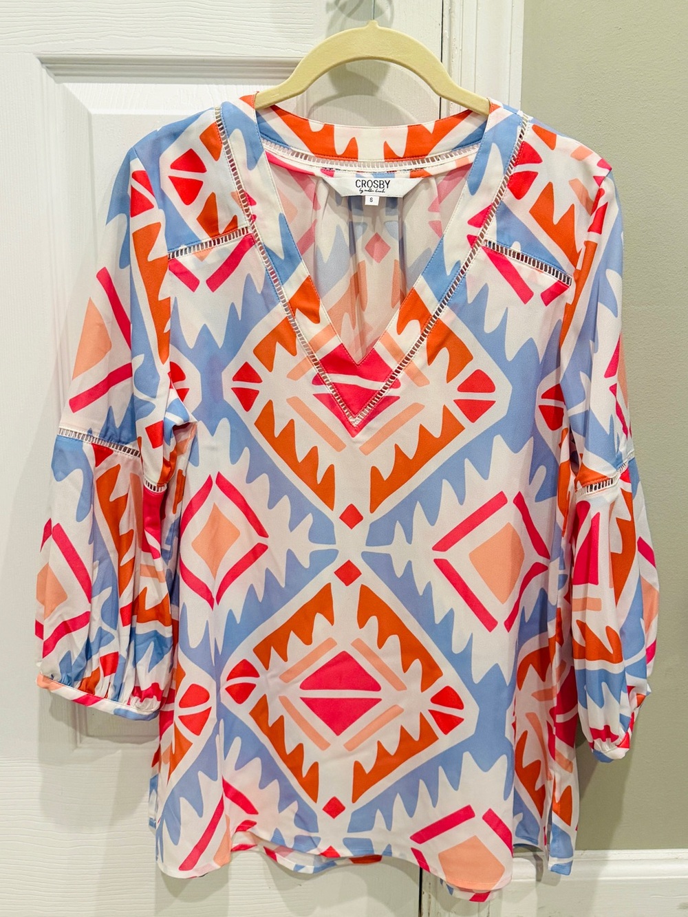 CROSBY by Mollie Burch Geometric V-Neck Blouse - S